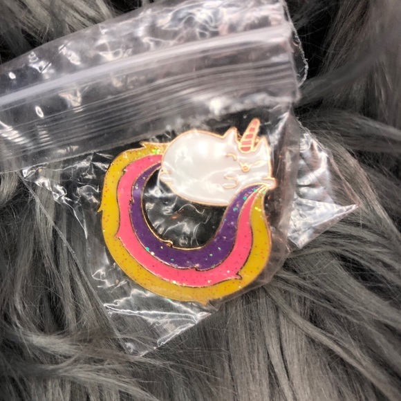 New! Unicorn PUSHEEN Enamel Pin - Picture 3 of 5
